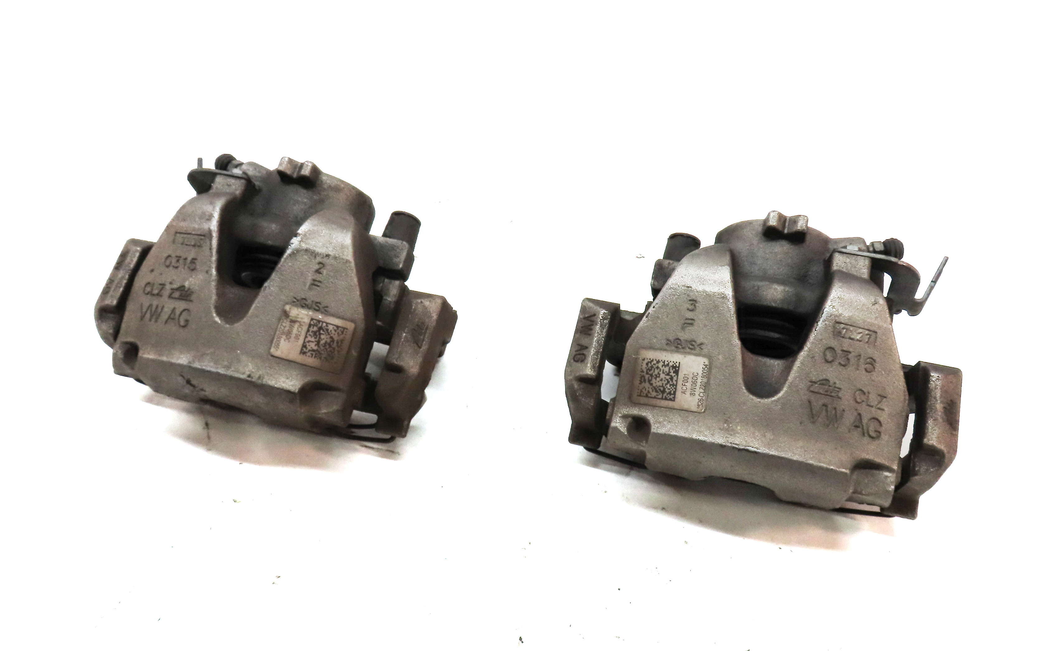 18-20 AUDI A4 (B9 8W) 2.0L TURBO FWD FRONT LEFT & RIGHT BRAKE CALIPER SET/2 — exact item pictured